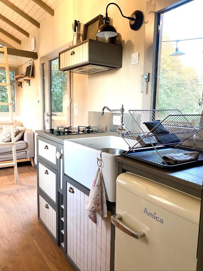 Jolie Tiny House Sous Les Grands Arbres Villa Cholet Bagian luar foto